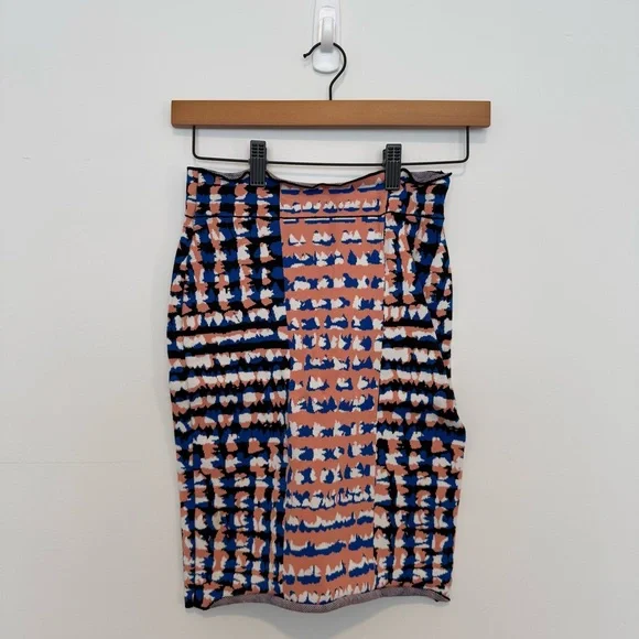 BCBG Stylish Blue and Pink Patterned Skirt SMALL - Picture 2 of 3